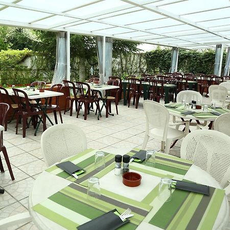 Hotel Restaurant Maison Blanche Rungis Kültér fotó
