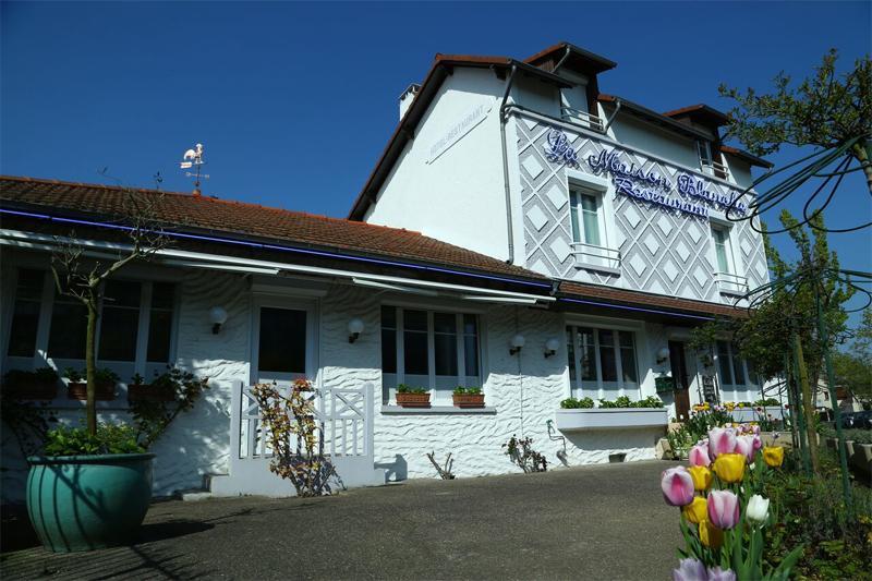 Hotel Restaurant Maison Blanche Rungis Kültér fotó