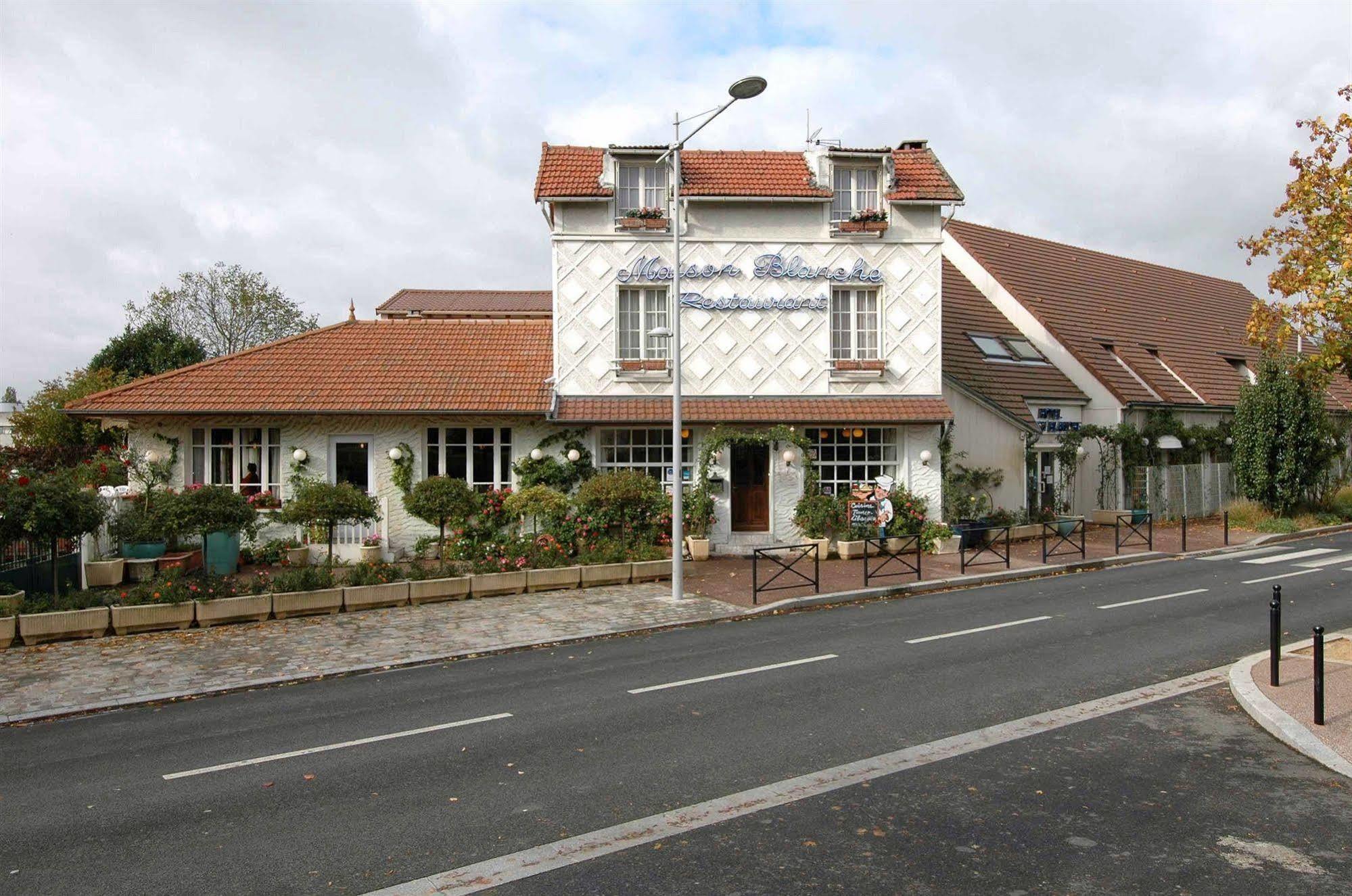 Hotel Restaurant Maison Blanche Rungis Kültér fotó