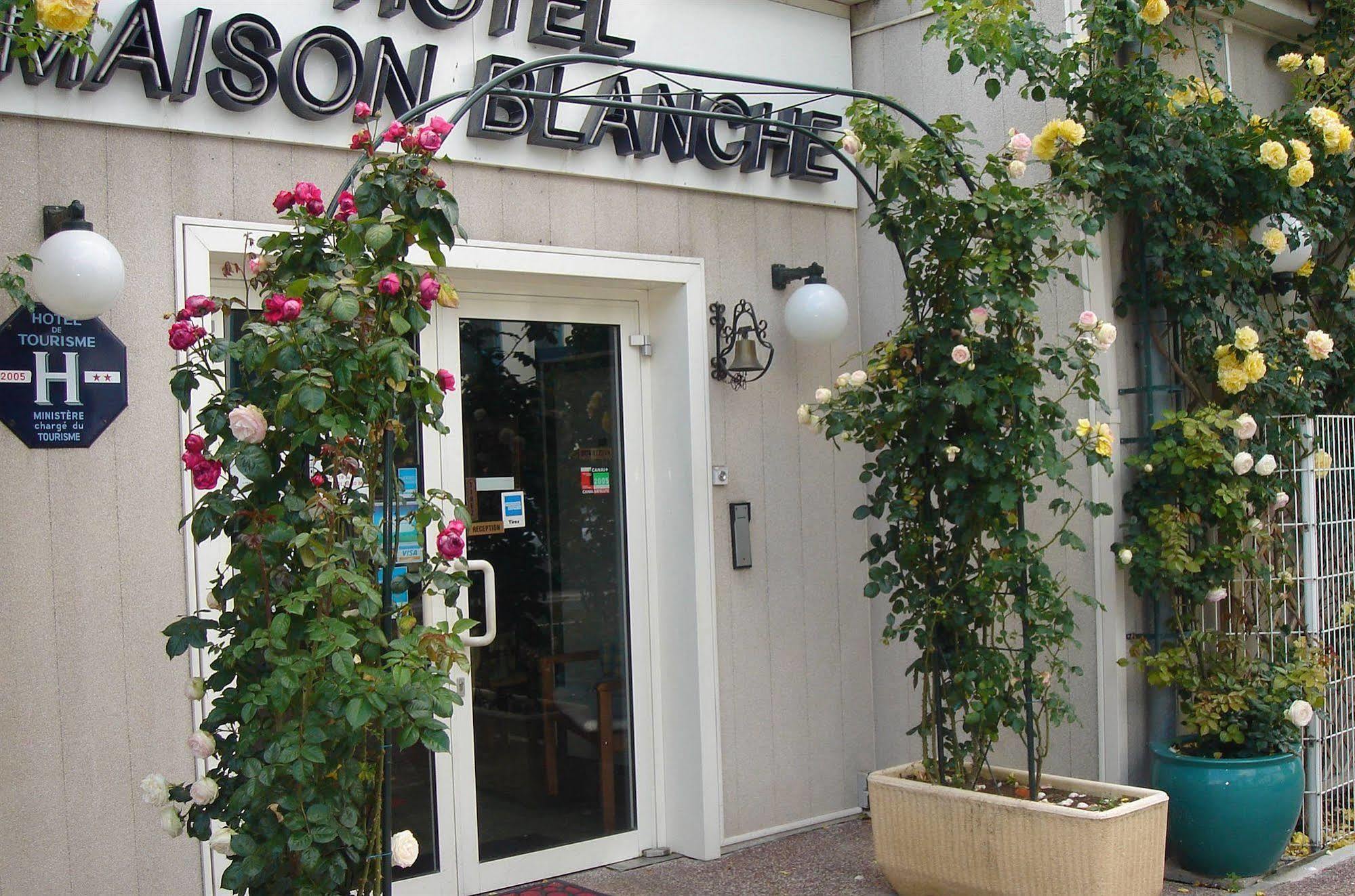 Hotel Restaurant Maison Blanche Rungis Kültér fotó